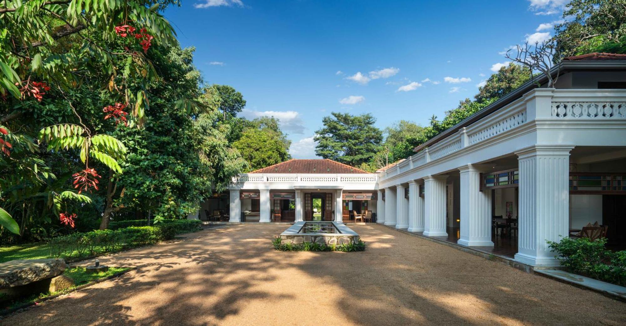Taru Villas Канди Экстерьер фото