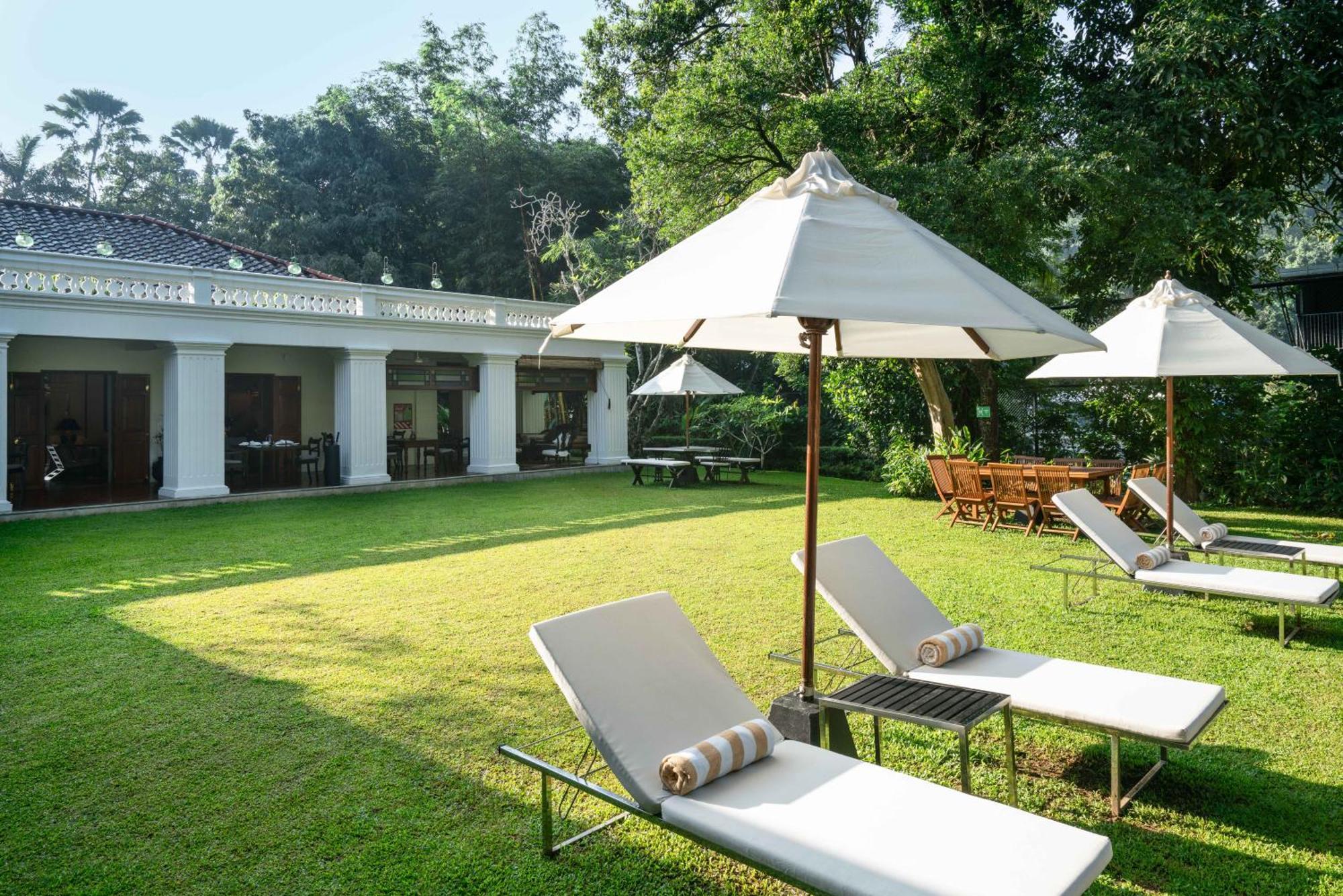 Taru Villas Канди Экстерьер фото