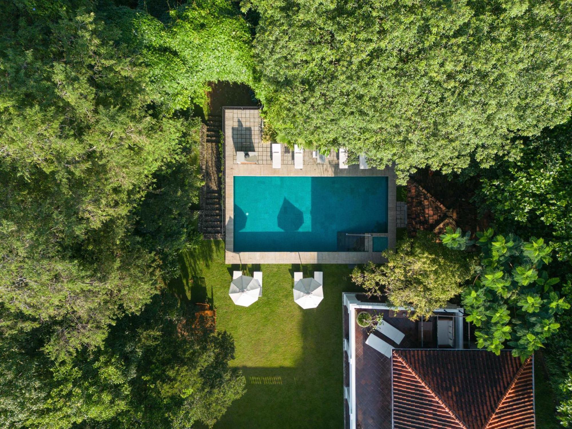 Taru Villas Канди Экстерьер фото
